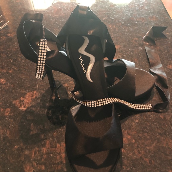 Nina Sandals - Picture 5 of 8
